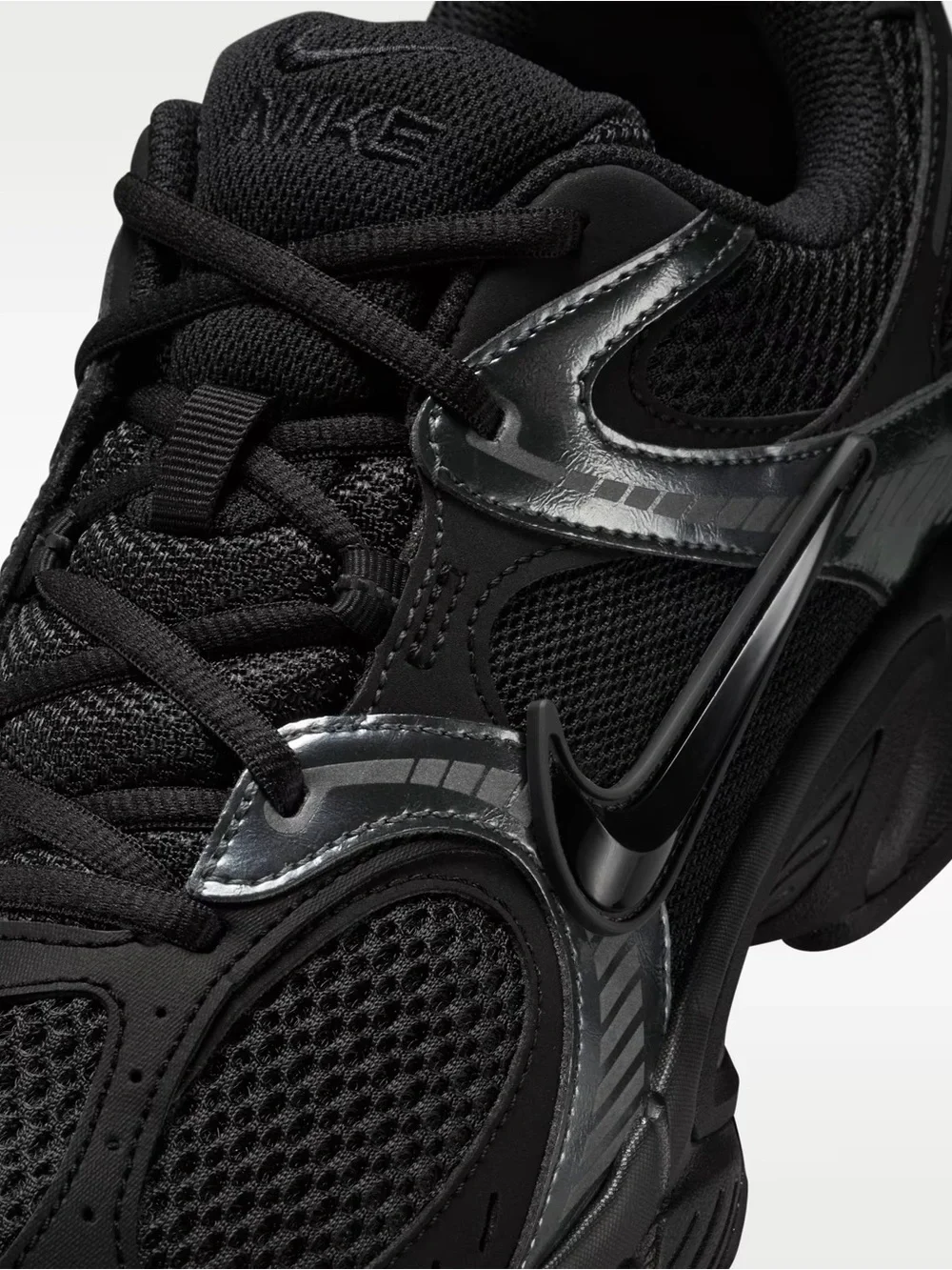 Nike V5 RNR - Picture 2 of 10